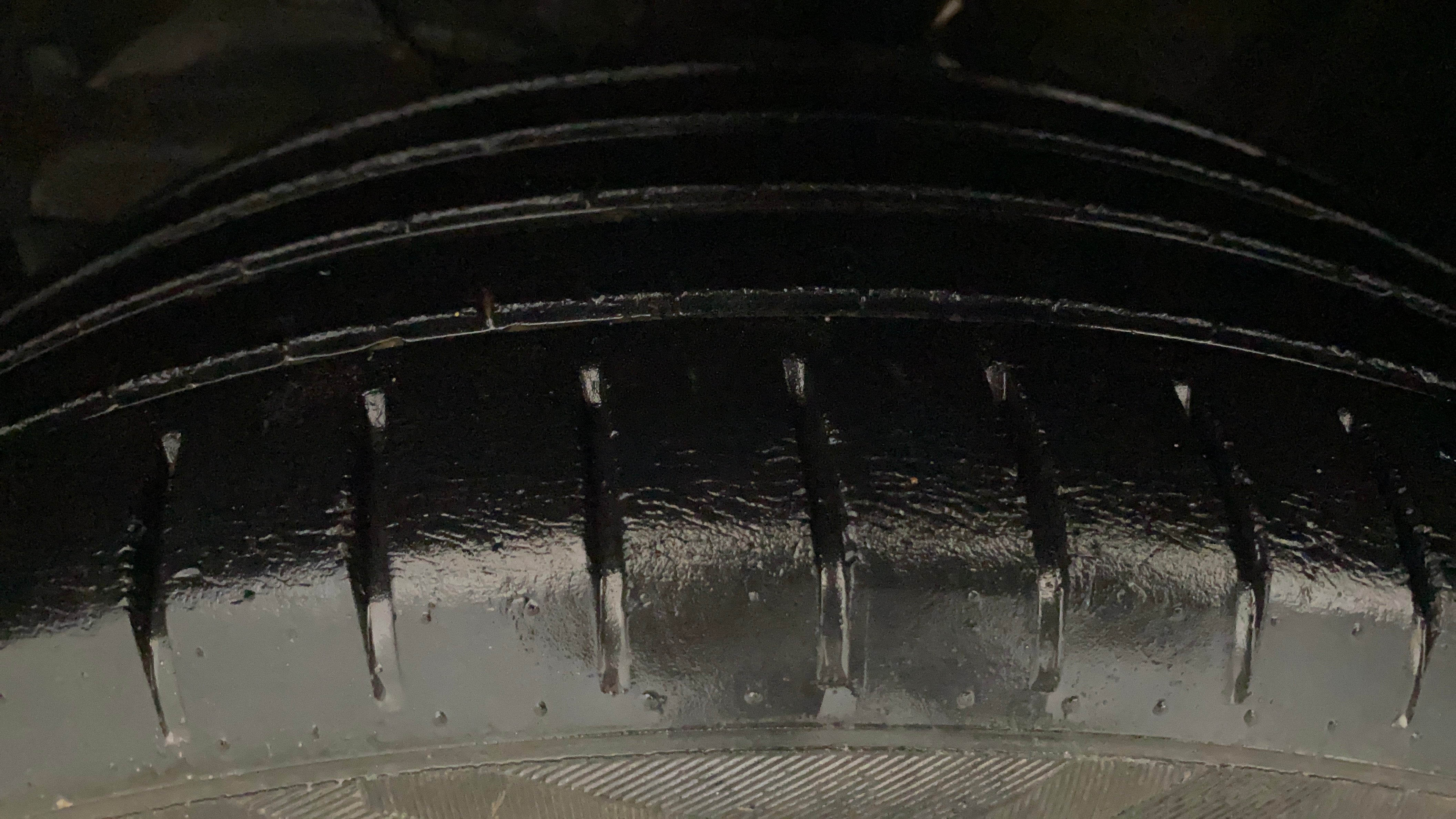 camera-Left-Front-Tyre-Tread