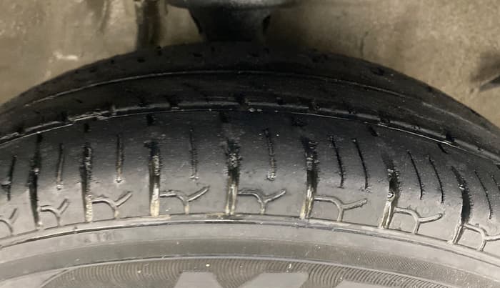 2018 Maruti Alto 800 LXI, Petrol, Manual, 75,850 km, Right Front Tyre Tread