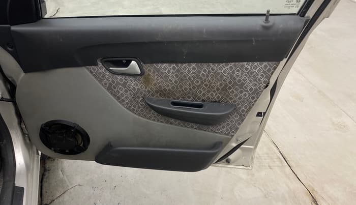 2018 Maruti Alto 800 LXI, Petrol, Manual, 75,850 km, Driver Side Door Panels Control