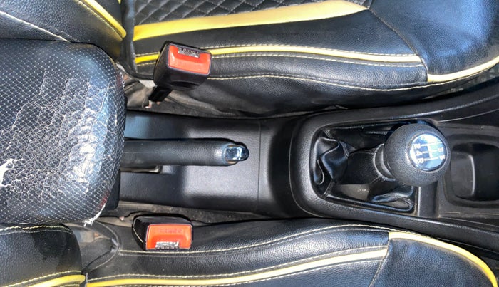 2015 Maruti Swift VXI, Petrol, Manual, 68,345 km, Gear Lever