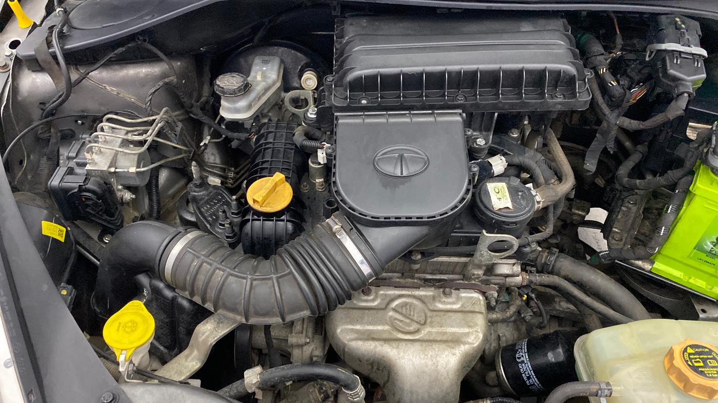 2019 Tata Tiago XT PETROL, Petrol, Manual, 1,03,955 km, Engine View - Right