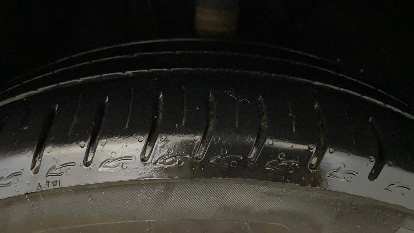 2024 Tata ALTROZ Racer R2, Petrol, Manual, 16,921 km, Right Front Tyre Tread
