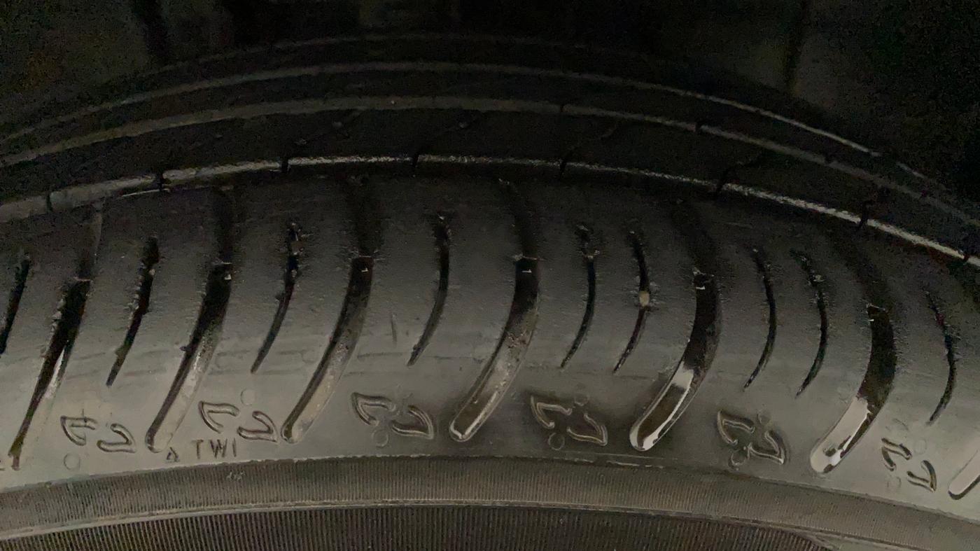 2023 Nissan MAGNITE XE, Petrol, Manual, 9,324 km, Right Front Tyre Tread