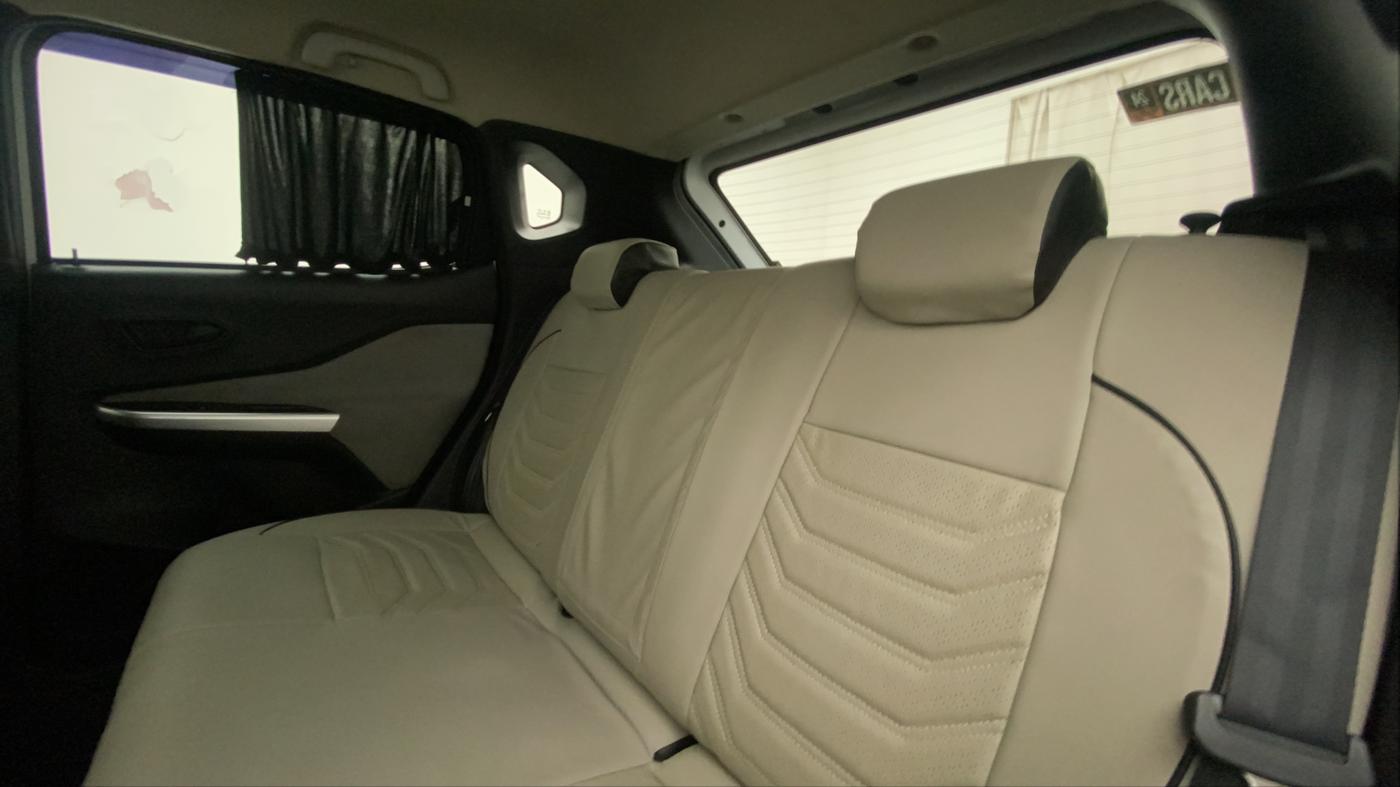2023 Nissan MAGNITE XE, Petrol, Manual, 9,324 km, Right Side Rear Door Cabin