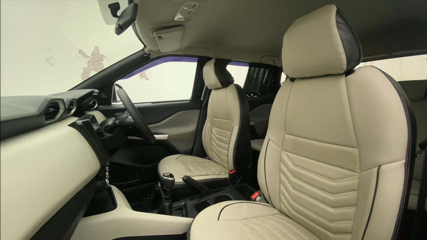 2023 Nissan MAGNITE XE, Petrol, Manual, 9,324 km, Right Side Front Door Cabin