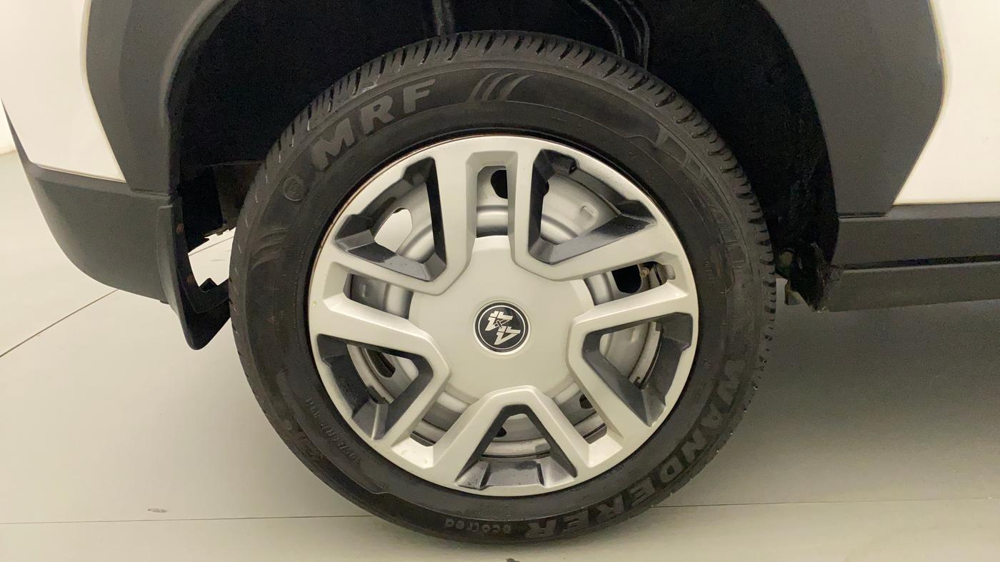 2023 Nissan MAGNITE XE, Petrol, Manual, 9,324 km, Right Rear Wheel