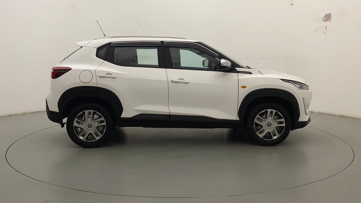 2023 Nissan MAGNITE XE, Petrol, Manual, 9,324 km, Right Side
