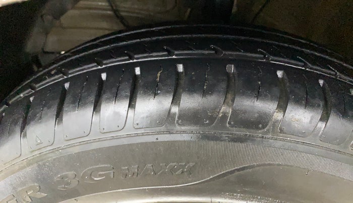 2019 Maruti Swift LXI, Petrol, Manual, 23,750 km, Left Front Tyre Tread