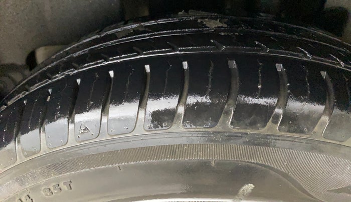 2019 Maruti Swift LXI, Petrol, Manual, 23,750 km, Left Rear Tyre Tread