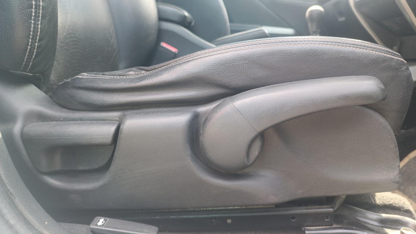 2016 Honda City 1.5L I-VTEC VX (O) MT, Petrol, Manual, 57,967 km, Driver Side Adjustment Panel