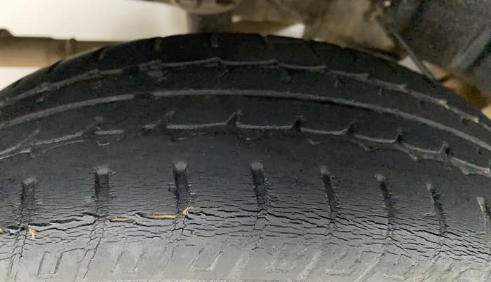 2014 Datsun Go A, Petrol, Manual, 47,422 km, Right Rear Tyre Tread