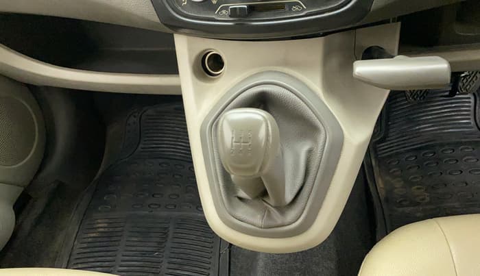 2014 Datsun Go A, Petrol, Manual, 47,422 km, Gear Lever