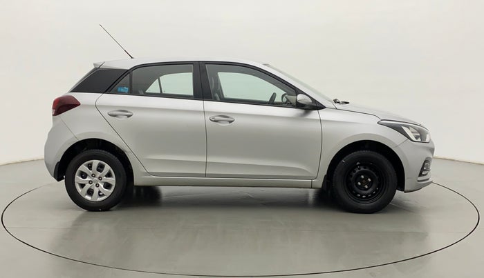 2018 Hyundai Elite i20 SPORTZ 1.2, Petrol, Manual, 42,122 km, Right Side View