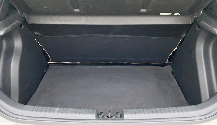 2018 Hyundai Elite i20 SPORTZ 1.2, Petrol, Manual, 42,122 km, Boot Inside