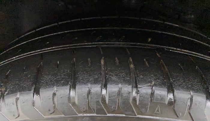 2019 Hyundai Verna 1.6 SX VTVT AT (O), Petrol, Automatic, 25,263 km, Left Front Tyre Tread