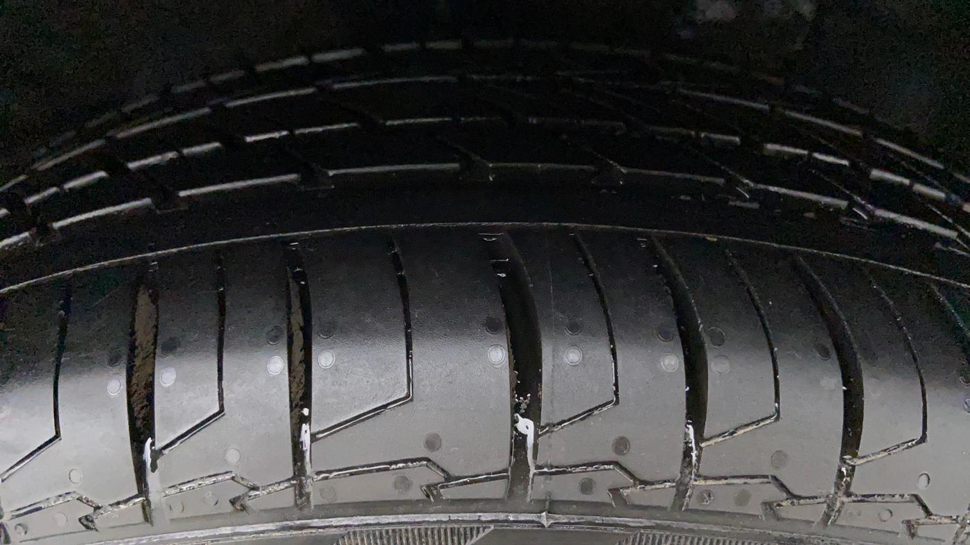 2019 Hyundai Verna 1.6 SX VTVT AT (O), Petrol, Automatic, 25,263 km, Right Front Tyre Tread
