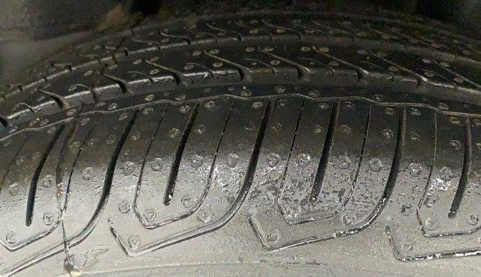 2015 Honda Jazz 1.2L I-VTEC V AT, Petrol, Automatic, 75,111 km, Left Rear Tyre Tread