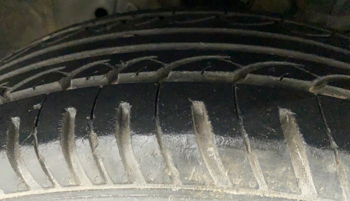 2015 Honda Jazz 1.2L I-VTEC V AT, Petrol, Automatic, 75,111 km, Right Front Tyre Tread