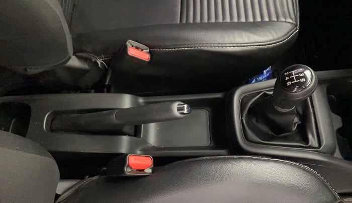 2024 Maruti Swift VXi (O), Petrol, Manual, 11,185 km, Gear Lever