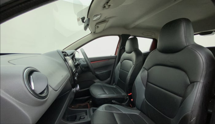 2016 Renault Kwid 1.0 RXT Opt AT, Petrol, Automatic, 40,795 km, Right Side Front Door Cabin