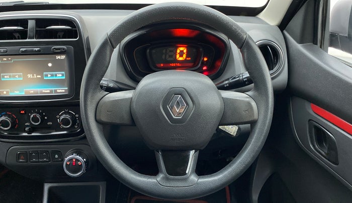 2016 Renault Kwid 1.0 RXT Opt AT, Petrol, Automatic, 40,795 km, Steering Wheel Close Up