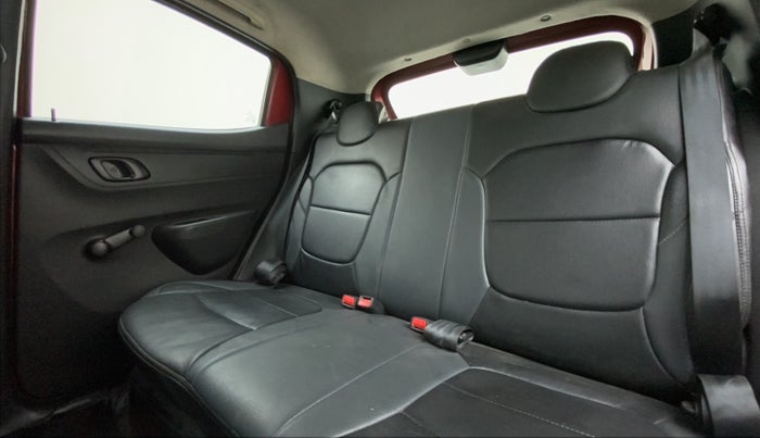 2016 Renault Kwid 1.0 RXT Opt AT, Petrol, Automatic, 40,795 km, Right Side Rear Door Cabin