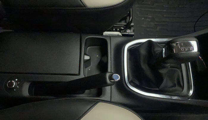 2021 Renault TRIBER RXZ AMT, Petrol, Automatic, 11,208 km, Gear Lever