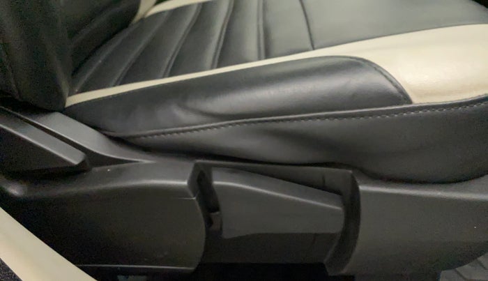 2021 Renault TRIBER RXZ AMT, Petrol, Automatic, 11,208 km, Driver Side Adjustment Panel