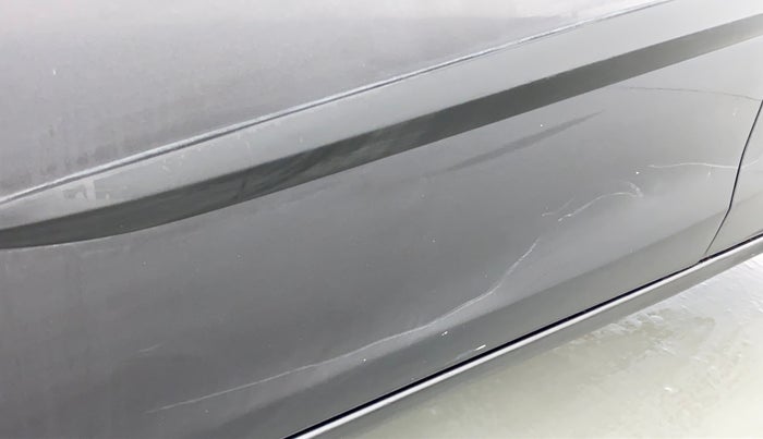 2014 Maruti Ritz ZXI, Petrol, Manual, 63,613 km, Front passenger door - Slightly dented