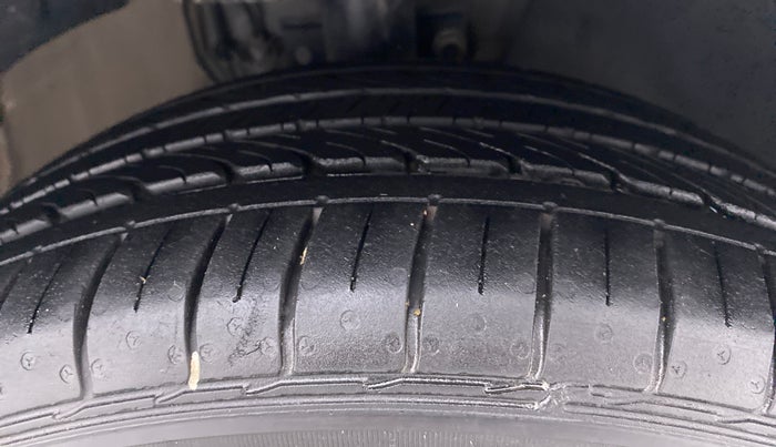 2020 Volkswagen Polo HIGHLINE PLUS 1.0 TSI MT, Petrol, Manual, 6,086 km, Right Front Tyre Tread