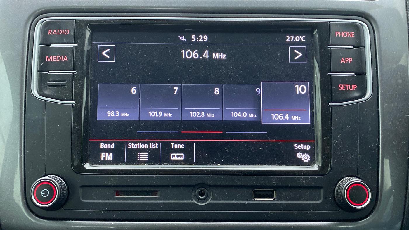 2020 Volkswagen Polo HIGHLINE PLUS 1.0 TSI MT, Petrol, Manual, 6,086 km, Infotainment System