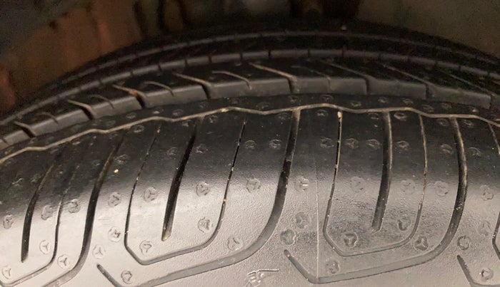2016 Volkswagen Polo GT TSI AT, Petrol, Automatic, 97,773 km, Right Front Tyre Tread
