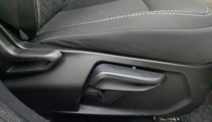 2021 Tata NEXON XZA PLUS (O) DIESEL, Diesel, Automatic, 22,630 km, Driver Side Adjustment Panel