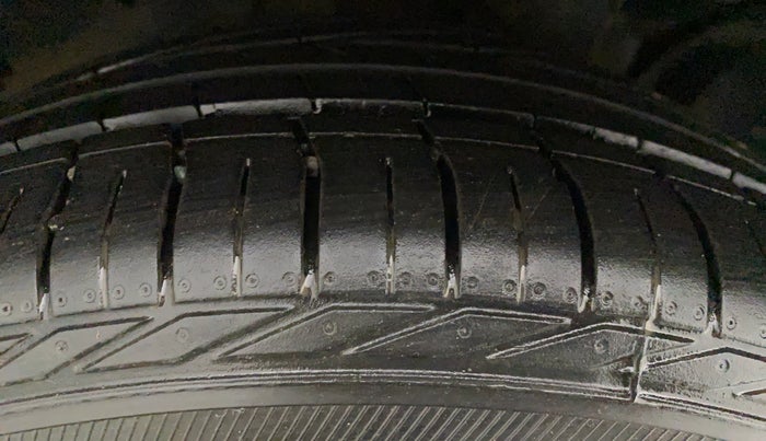 2021 Tata NEXON XZA PLUS (O) DIESEL, Diesel, Automatic, 22,630 km, Right Rear Tyre Tread