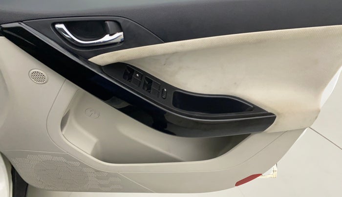 2021 Tata NEXON XZA PLUS (O) DIESEL, Diesel, Automatic, 22,630 km, Driver Side Door Panels Control