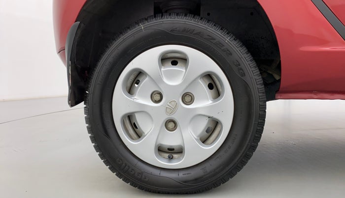 2016 Tata Nano TWIST XTA, Petrol, Automatic, 35,353 km, Right Rear Wheel