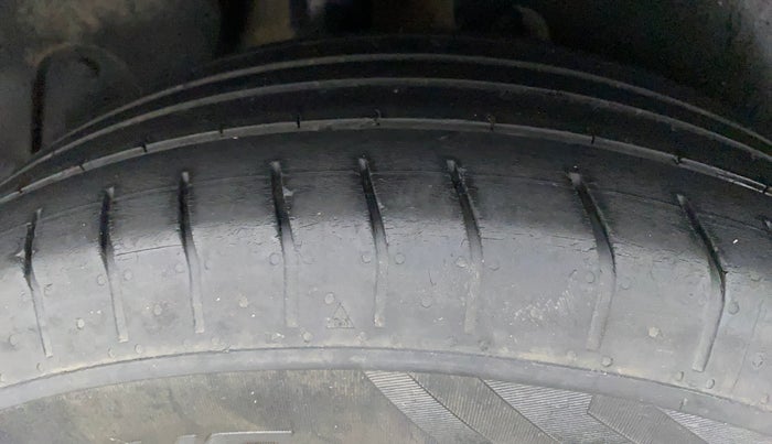 2021 Hyundai Creta S 1.5 DIESEL, Diesel, Manual, 57,570 km, Right Rear Tyre Tread