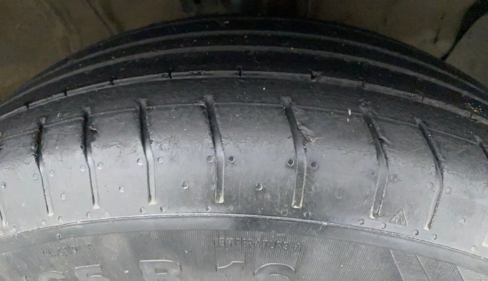 2021 Hyundai Creta S 1.5 DIESEL, Diesel, Manual, 57,570 km, Right Front Tyre Tread