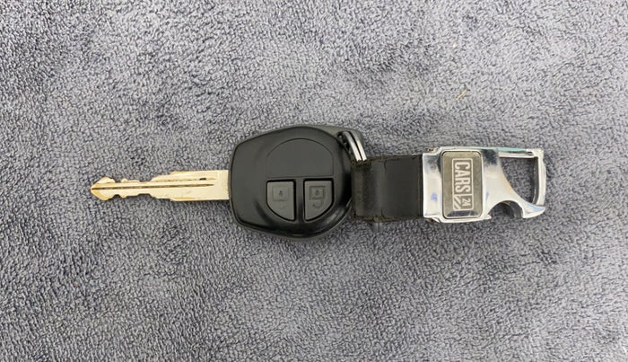 2016 Maruti Swift VXI, Petrol, Manual, 77,150 km, Key Close Up