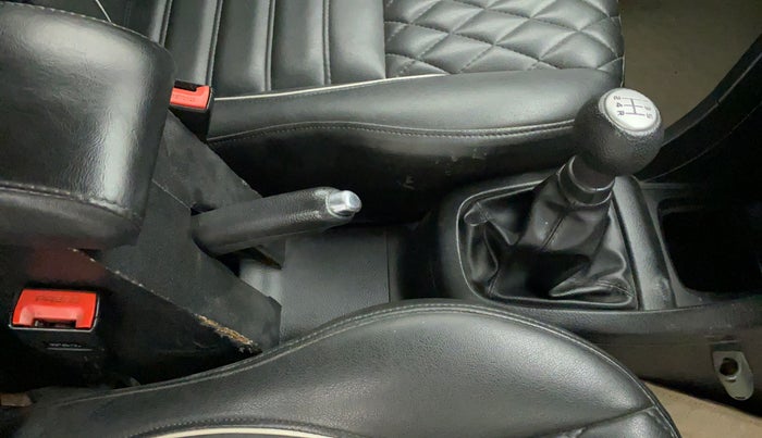 2016 Maruti Swift VXI, Petrol, Manual, 77,150 km, Gear Lever