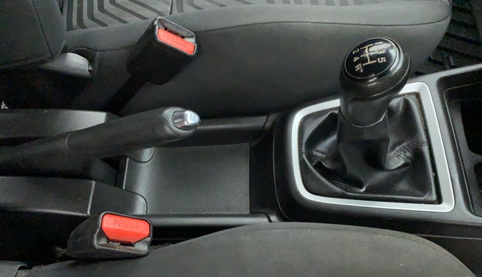 2018 Maruti Swift ZDI +, Diesel, Manual, 58,437 km, Gear Lever