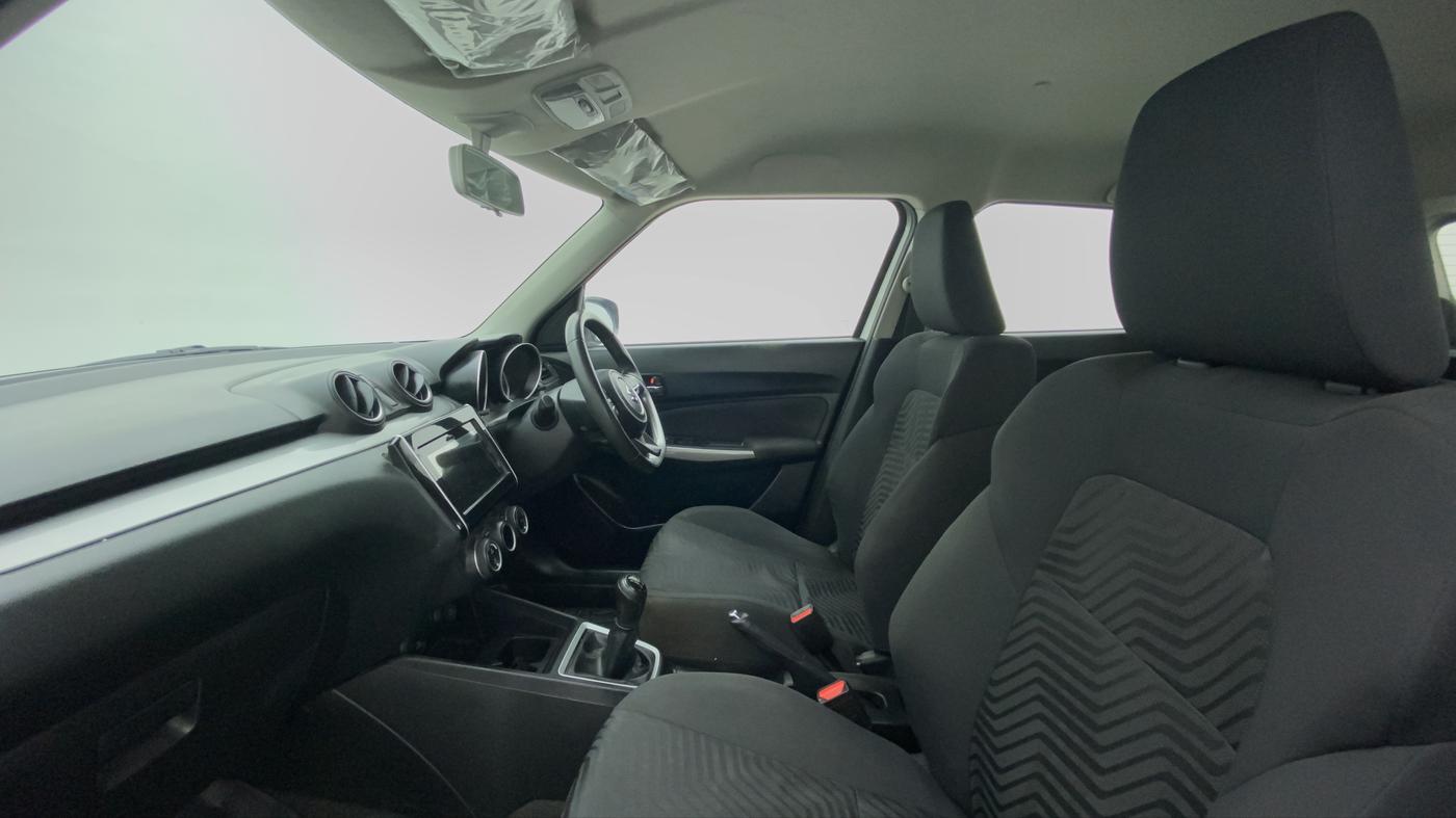2018 Maruti Swift ZDI +, Diesel, Manual, 58,437 km, Right Side Front Door Cabin