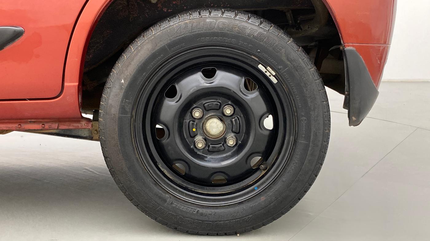 2012 Maruti Alto K10 VXI P, Petrol, Manual, 43,406 km, Left Rear Wheel