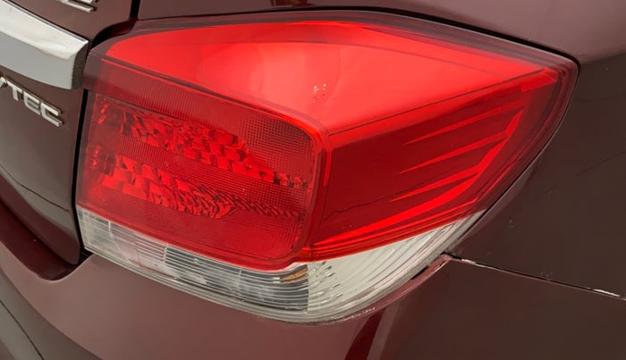 2014 Honda Amaze 1.2L I-VTEC S, Petrol, Manual, 79,963 km, Right tail light - Minor scratches