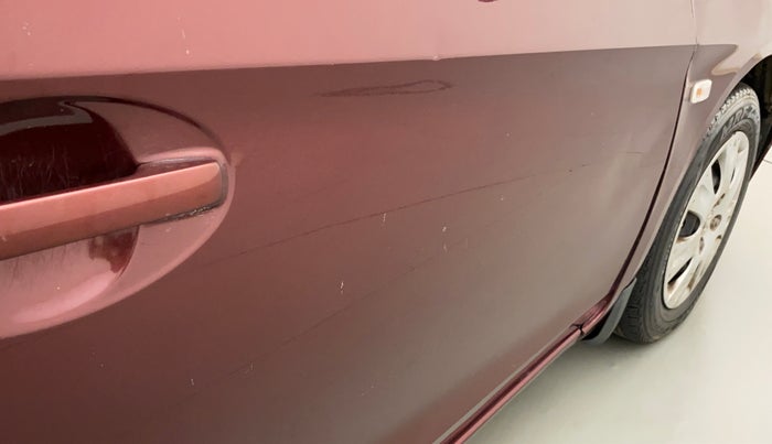 2014 Honda Amaze 1.2L I-VTEC S, Petrol, Manual, 79,963 km, Driver-side door - Minor scratches