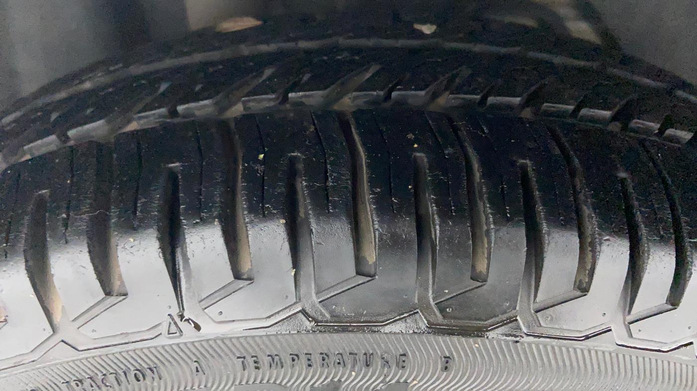 2016 Ford New Figo 1.2 TREND, Petrol, Manual, 20,012 km, Right Rear Tyre Tread