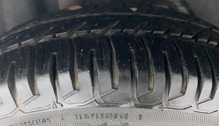 2016 Ford New Figo 1.2 TREND, Petrol, Manual, 20,012 km, Right Rear Tyre Tread