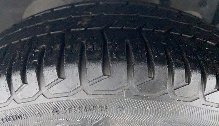 2016 Ford New Figo 1.2 TREND, Petrol, Manual, 20,012 km, Right Front Tyre Tread