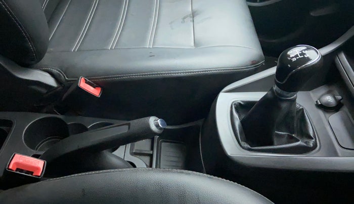 2016 Ford New Figo 1.2 TREND, Petrol, Manual, 20,012 km, Gear Lever