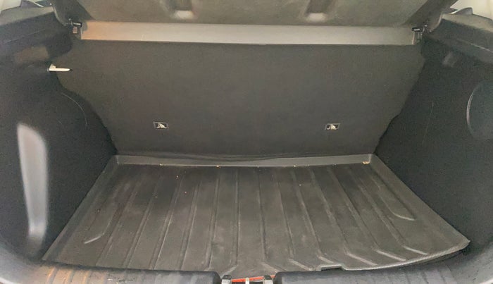 2020 KIA SONET HTX PLUS 1.0 IMT, Petrol, Manual, 22,802 km, Boot Inside